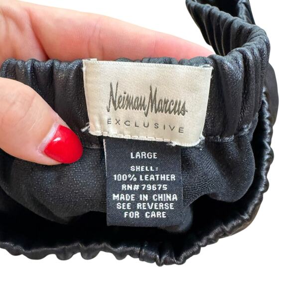 Neiman Marcus Black Leather Elastic Waist Full Length Pull On Pants - Picture 5 of 6